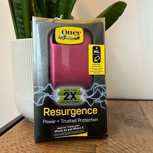 New - OtterBox Resurgence for iPhone 5 / 5s